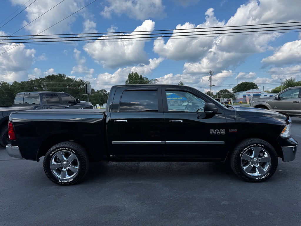 2017 RAM 1500 Image 7