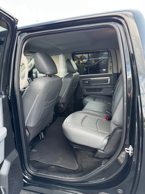 2017 RAM 1500 Image 16