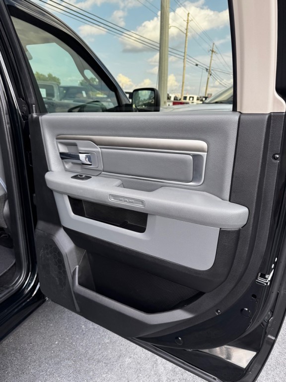 2017 RAM 1500 Image 19
