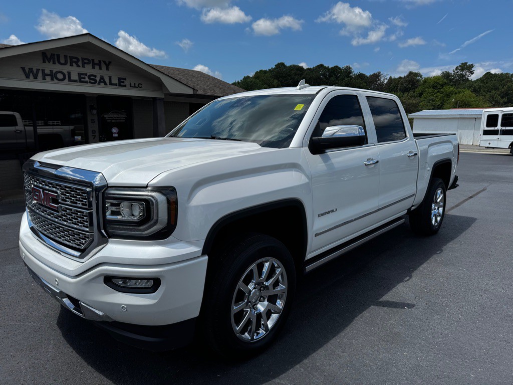 2017 GMC Sierra Image 2