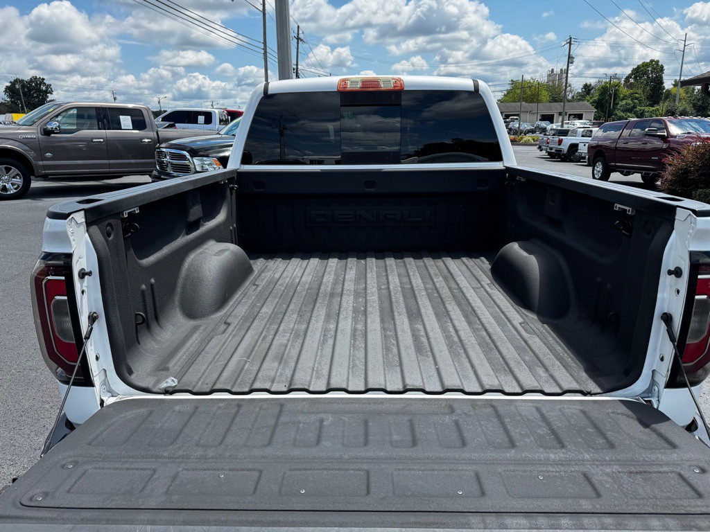 2017 GMC Sierra Image 5