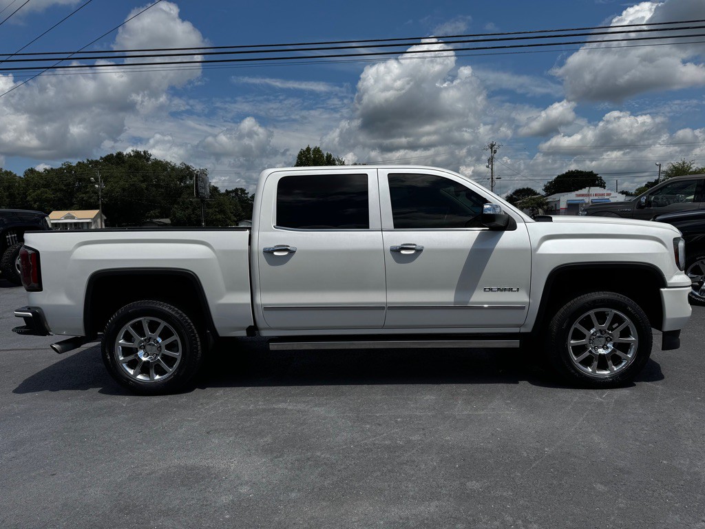 2017 GMC Sierra Image 24