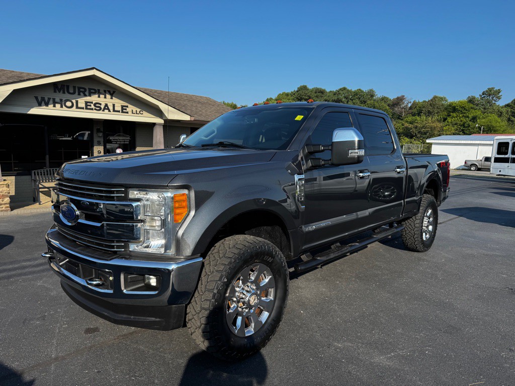 2017 Ford F-250 Image 2