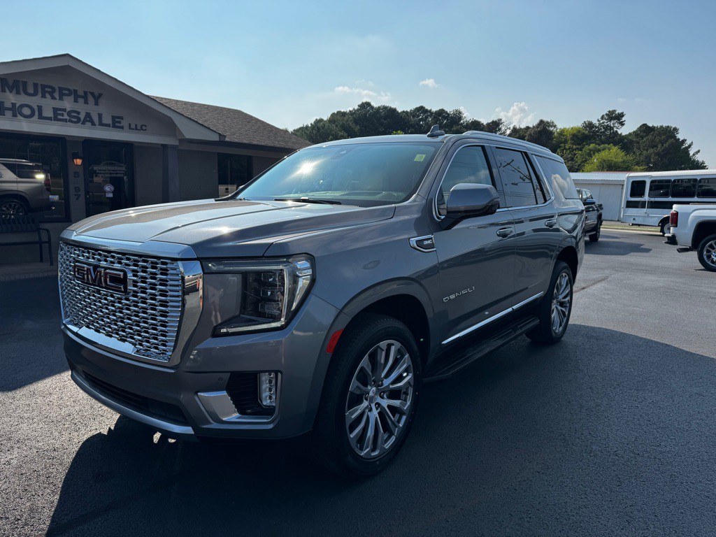 2021 GMC Yukon Image 2