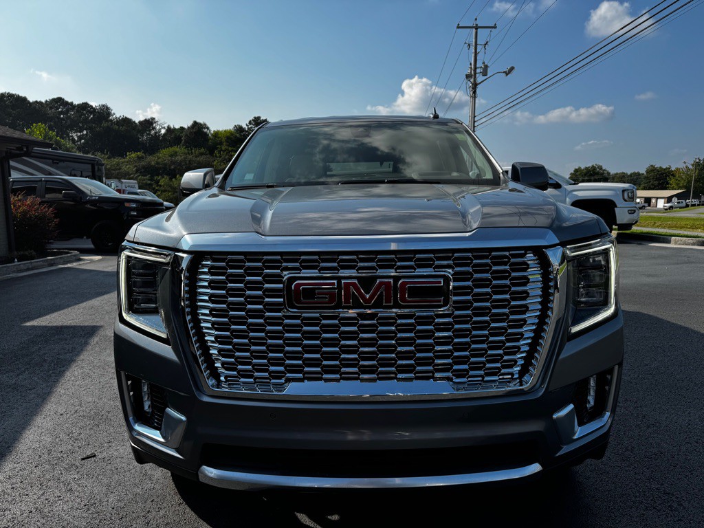 2021 GMC Yukon Image 8