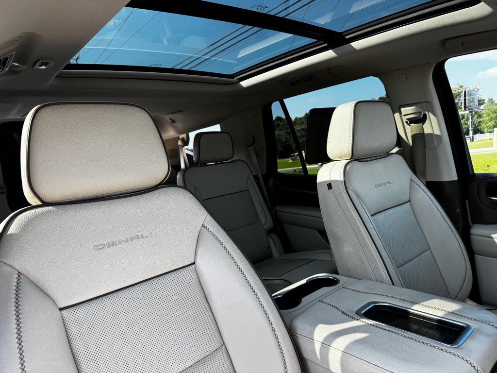 2021 GMC Yukon Image 25