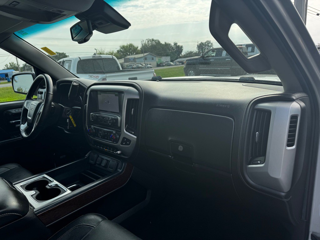 2017 GMC Sierra Image 21