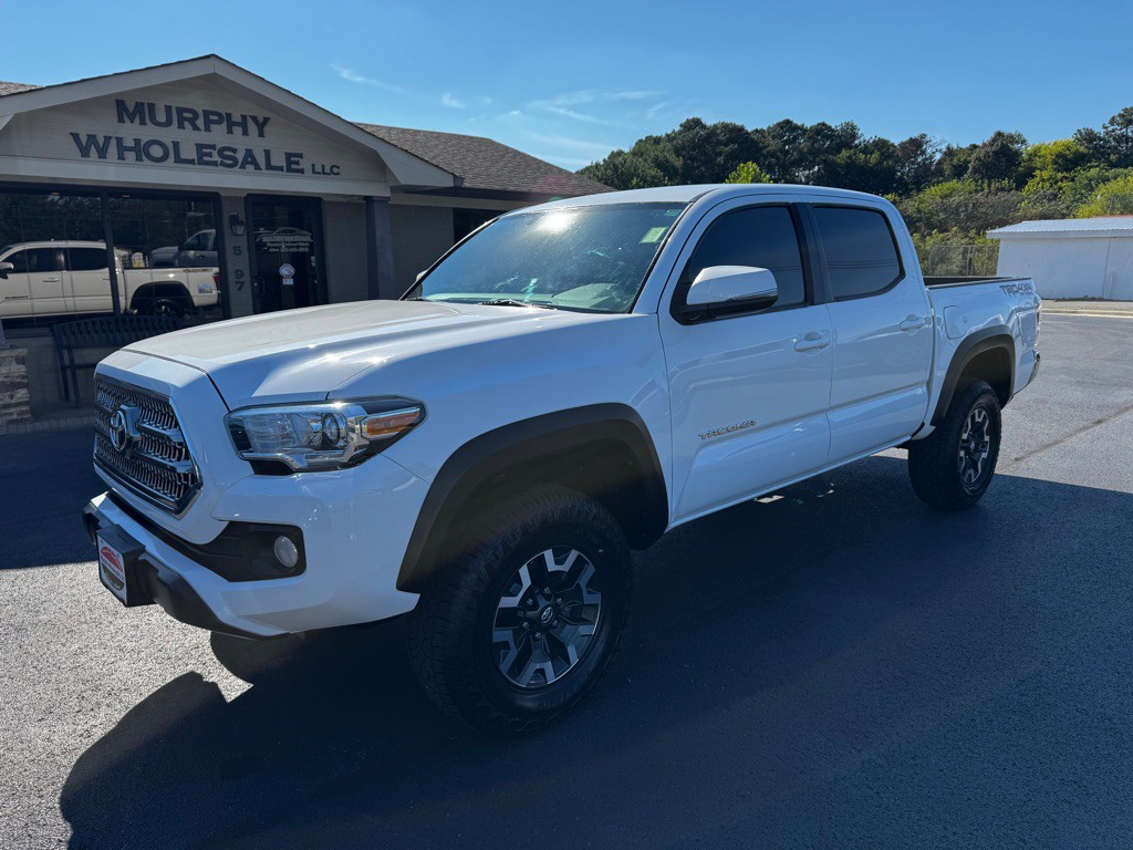 2016 Toyota Tacoma Image 2