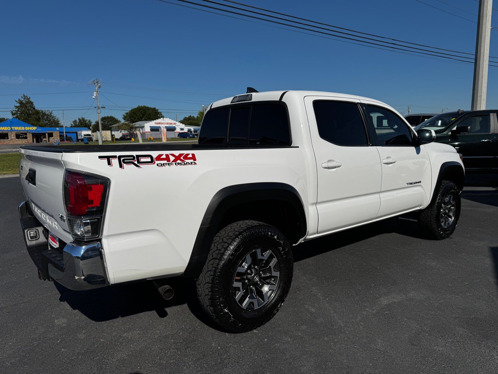 2016 Toyota Tacoma Image 6