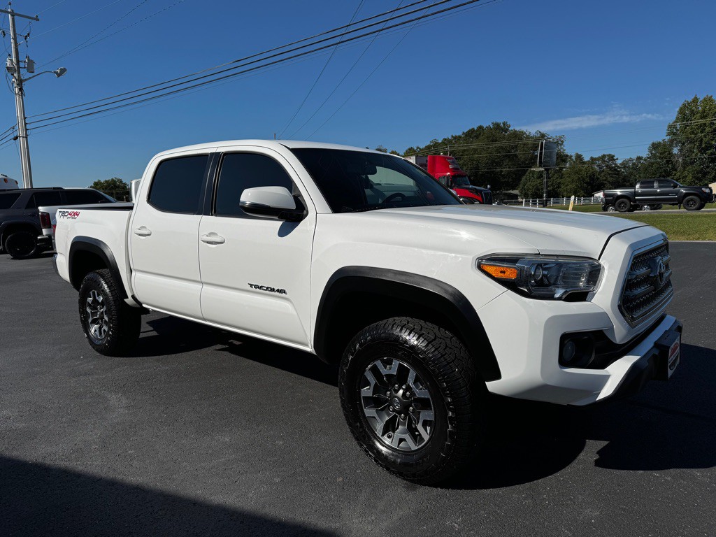 2016 Toyota Tacoma Image 8