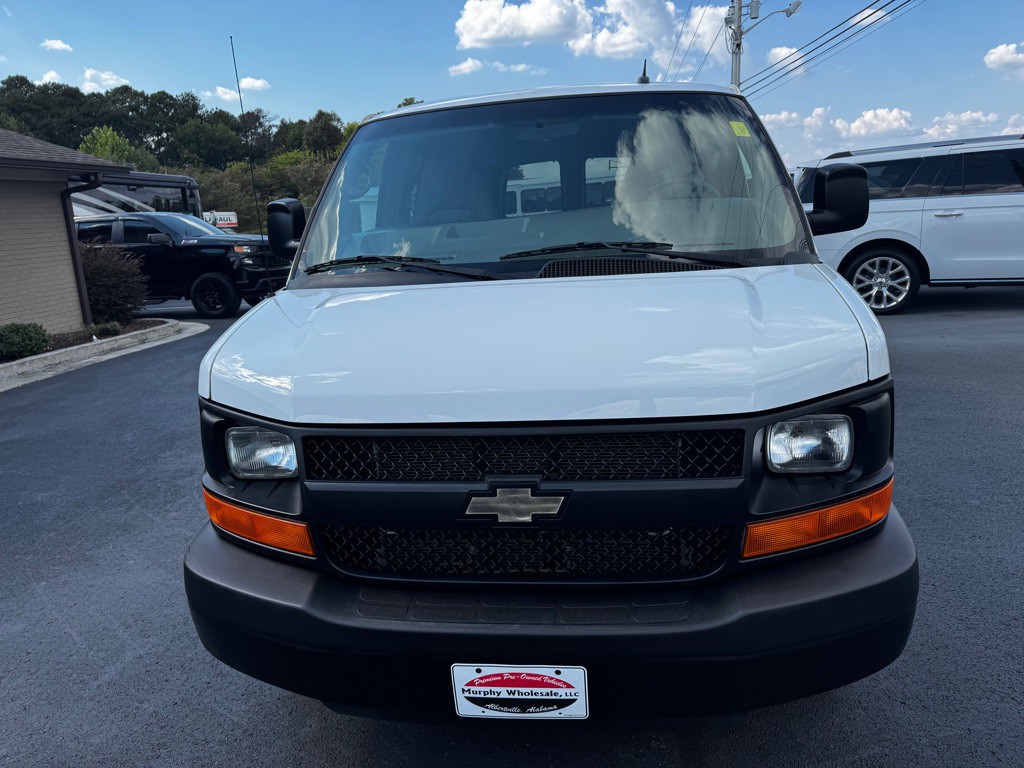 2015 Chevrolet Express Image 8
