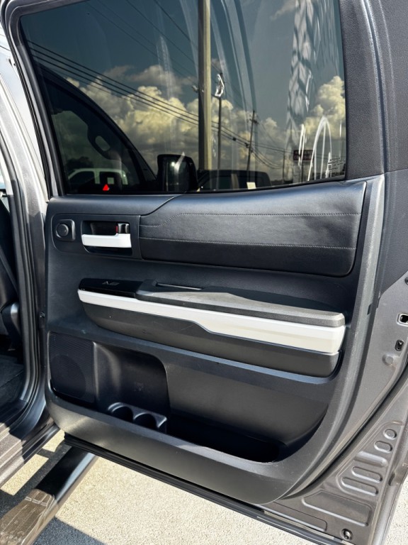 2016 Toyota Tundra Image 19