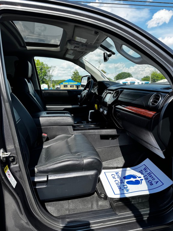 2016 Toyota Tundra Image 20