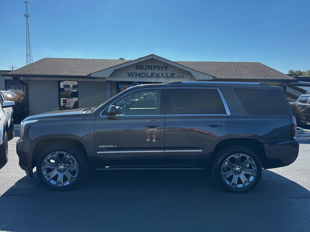 2015 GMC Yukon Image 1