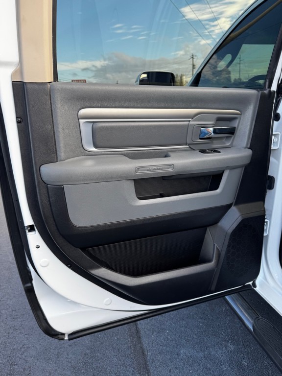 2016 RAM 2500 Image 17