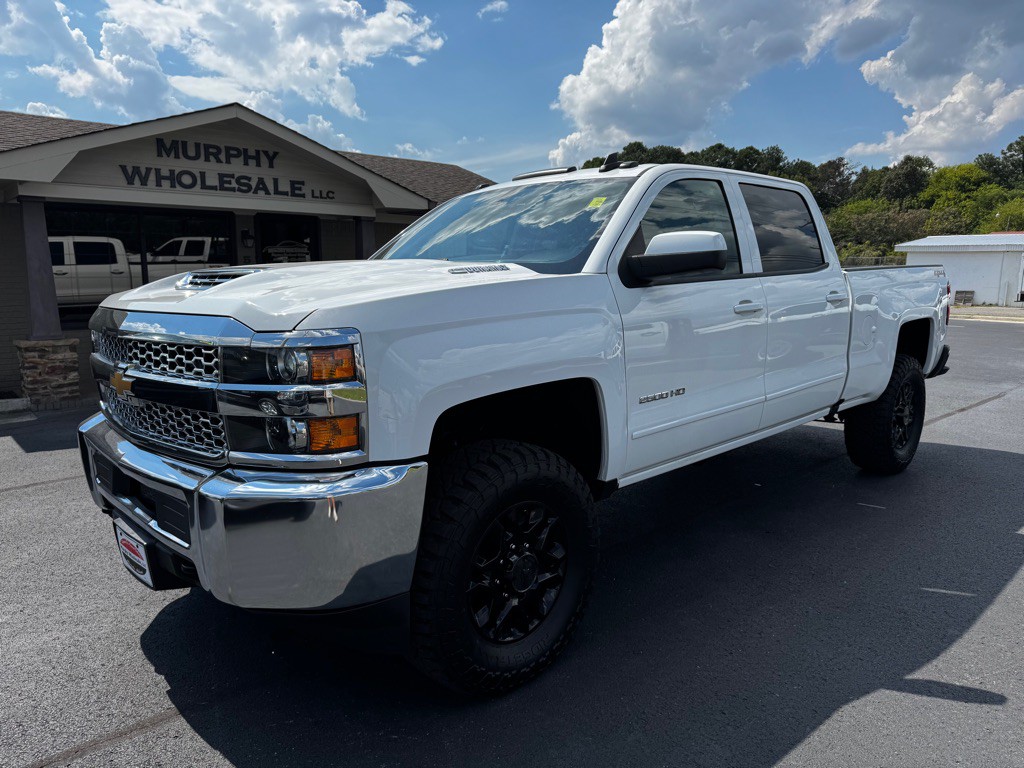 2019 Chevrolet Silverado 1500 Image 2