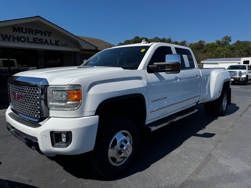 2016 GMC Sierra Image 2
