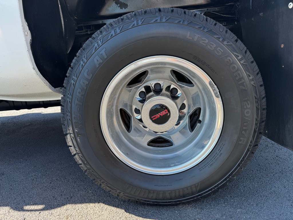 2016 GMC Sierra Image 10