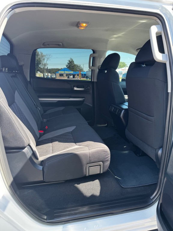 2016 Toyota Tundra Image 18