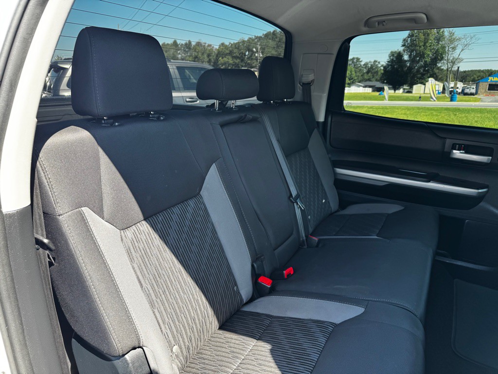 2016 Toyota Tundra Image 19
