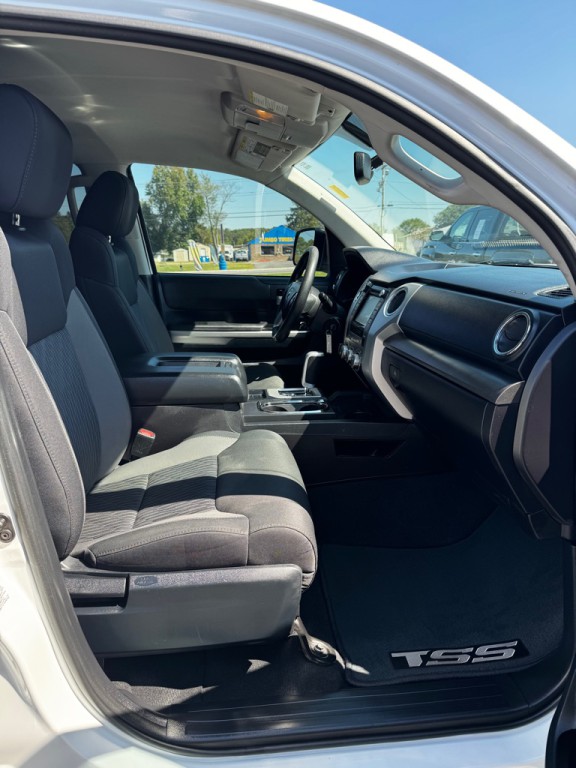 2016 Toyota Tundra Image 21
