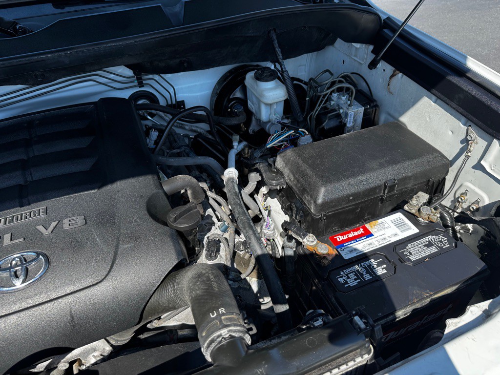 2016 Toyota Tundra Image 25
