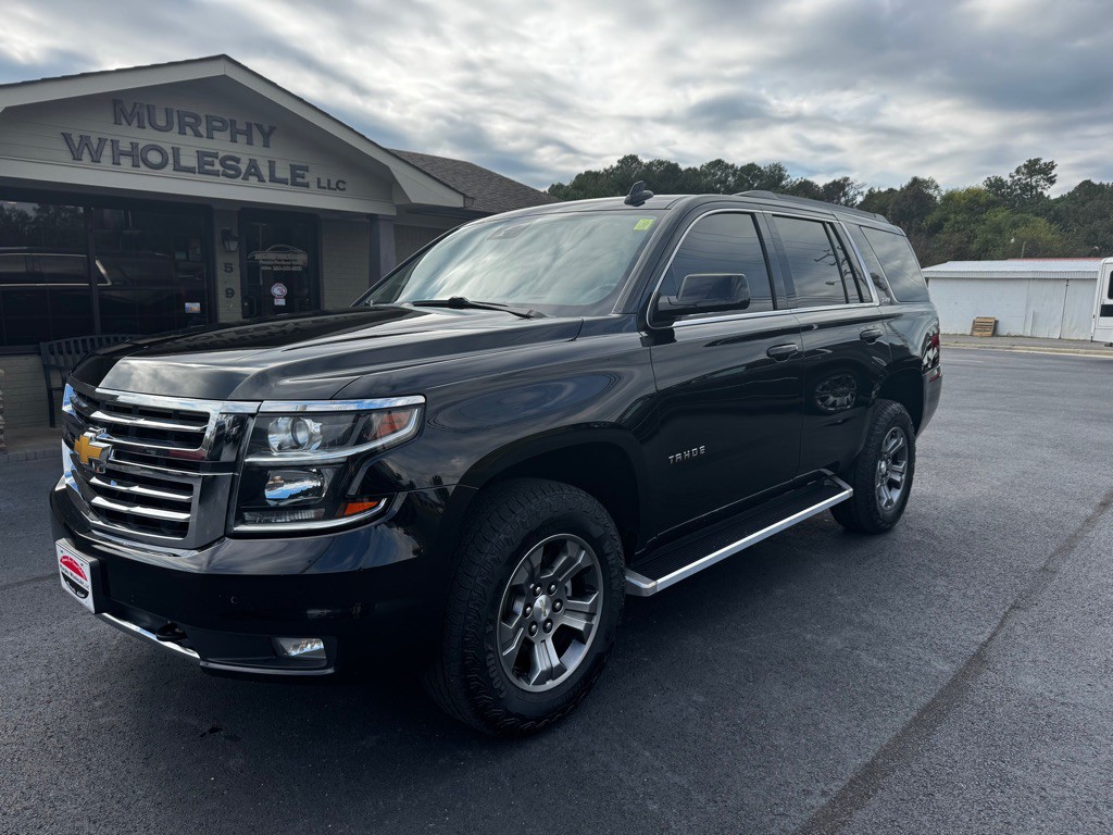 2017 Chevrolet Tahoe Image 2