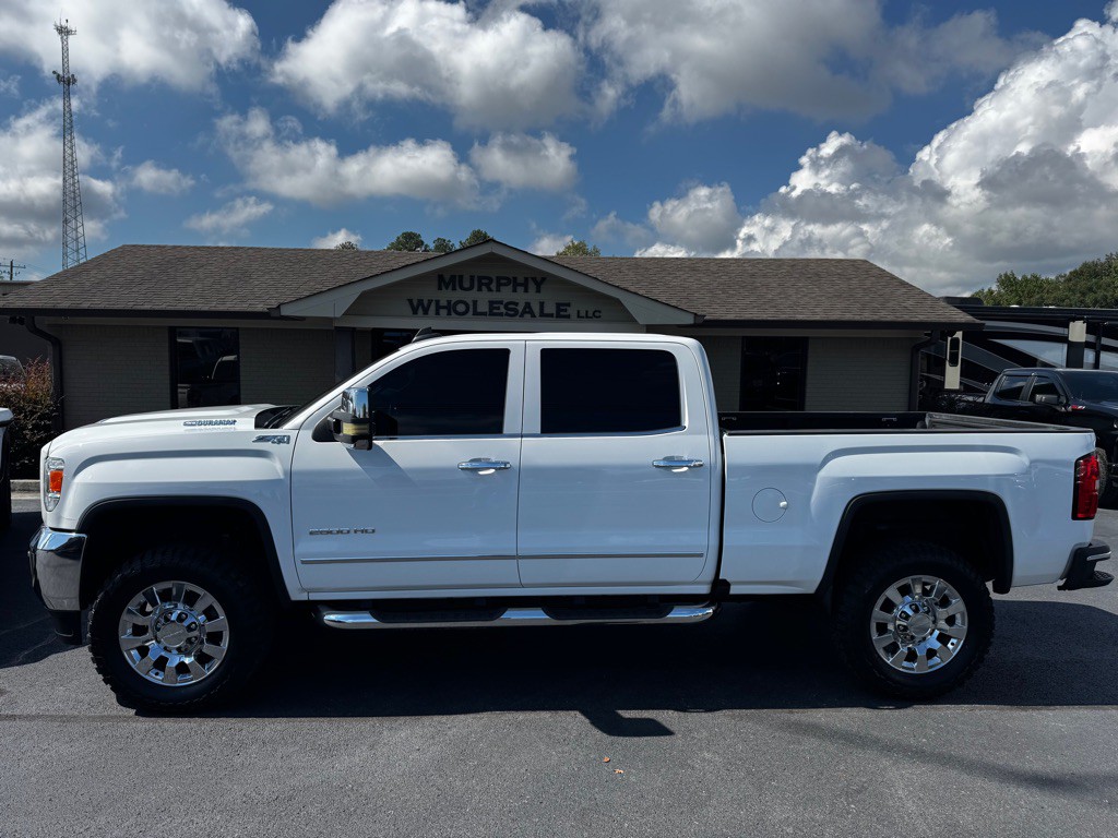 2018 GMC Sierra Image 1