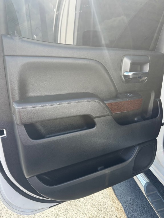 2018 GMC Sierra Image 17