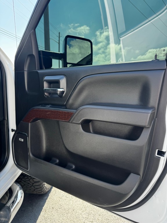 2018 GMC Sierra Image 23
