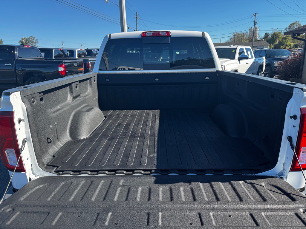 2017 Chevrolet Silverado 1500 Image 5