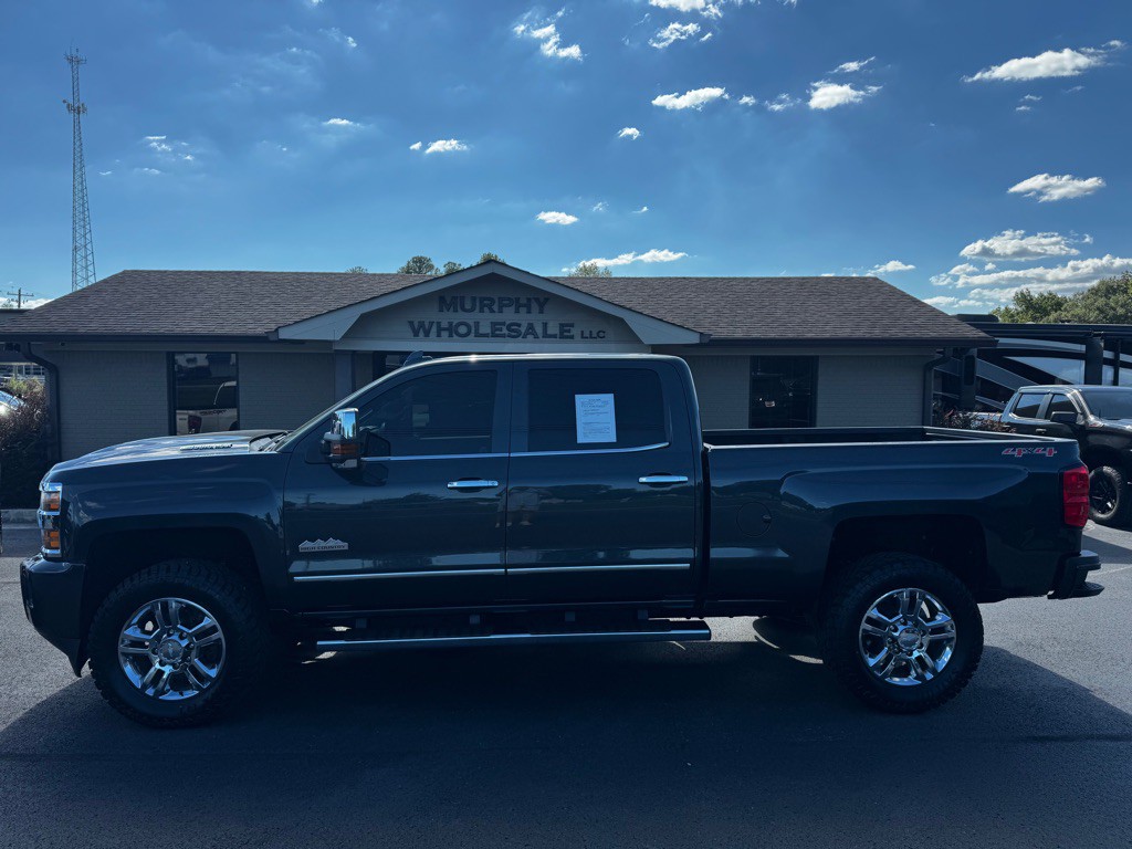 2018 Chevrolet Silverado 1500 Image 1