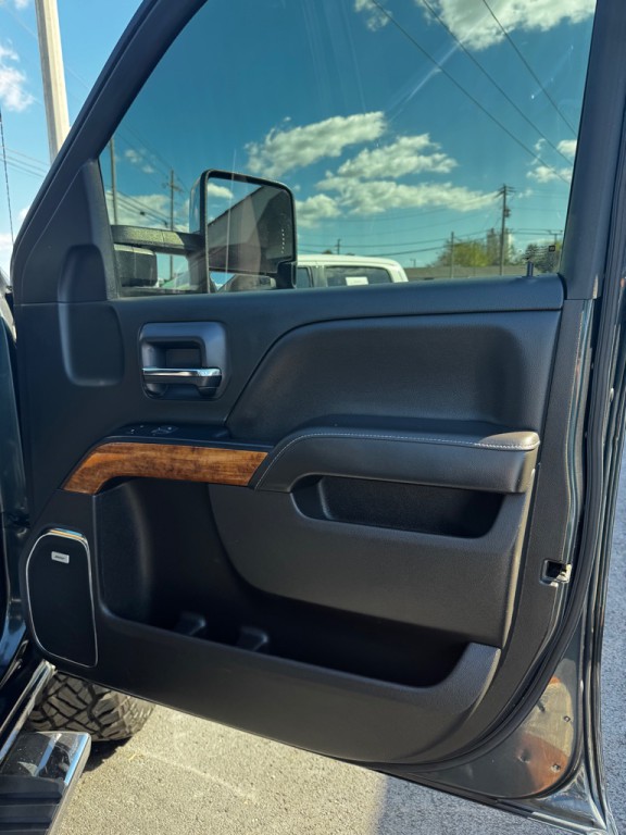 2018 Chevrolet Silverado 1500 Image 24