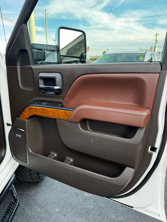 2015 Chevrolet Silverado 1500 Image 24