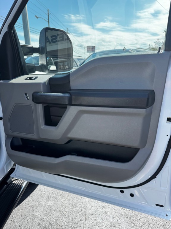 2018 Ford F-350 Image 23