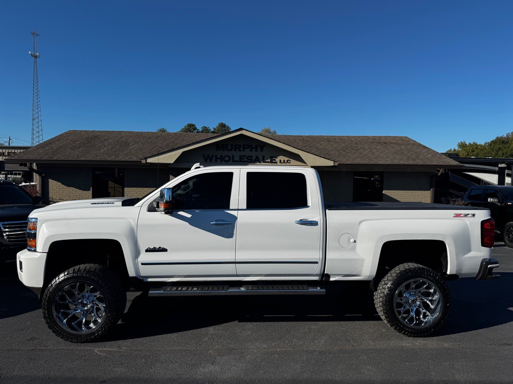 2018 Chevrolet Silverado 1500 Image 1
