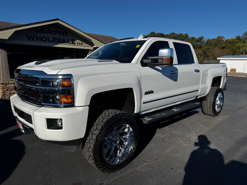 2018 Chevrolet Silverado 1500 Image 2