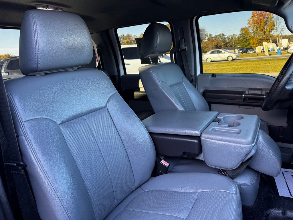 2015 Ford F-350 Image 23
