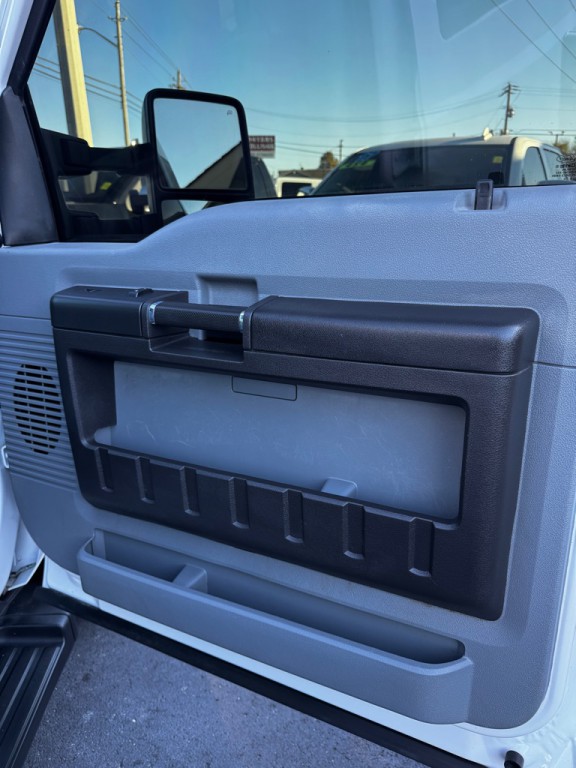 2015 Ford F-350 Image 24