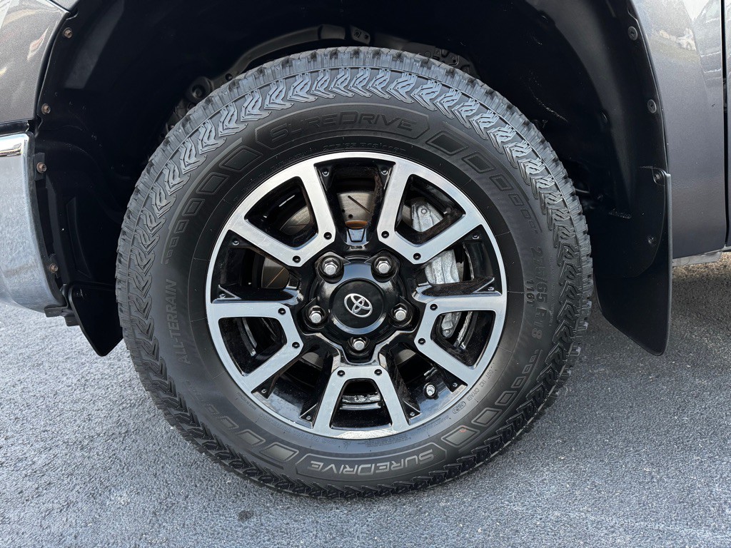 2014 Toyota Tundra Image 10