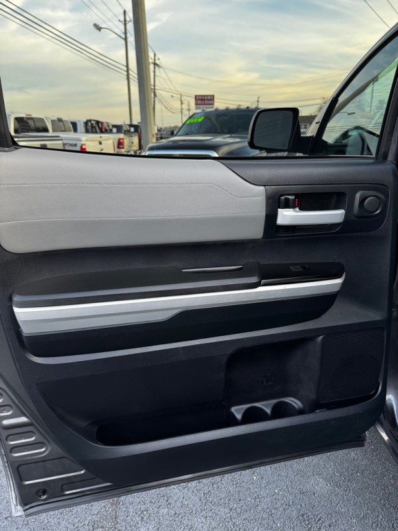 2014 Toyota Tundra Image 17