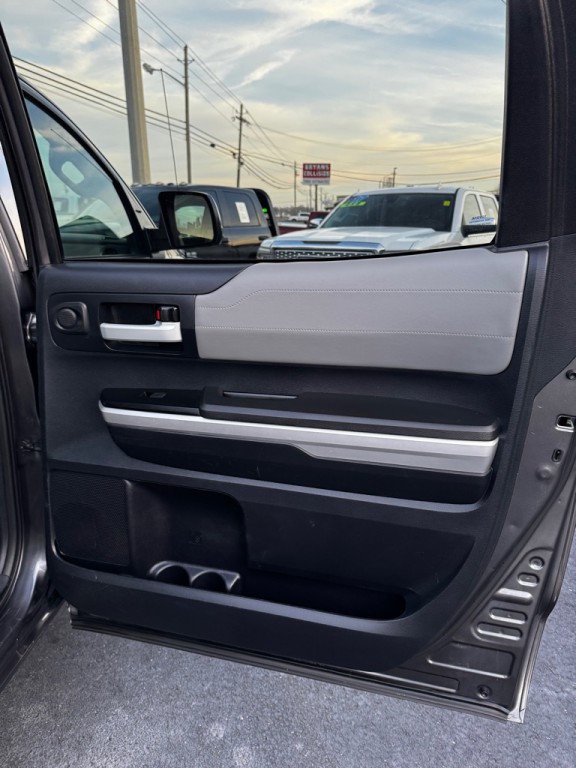 2014 Toyota Tundra Image 21