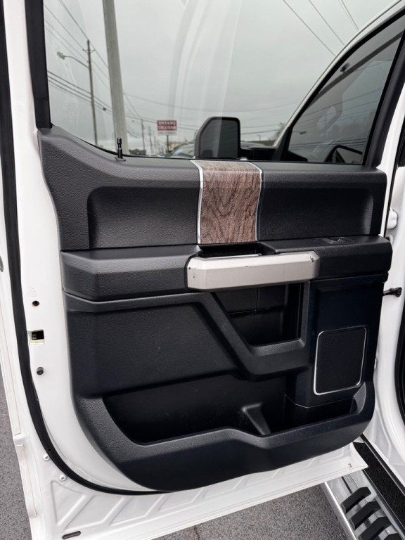 2018 Ford F-350 Image 17