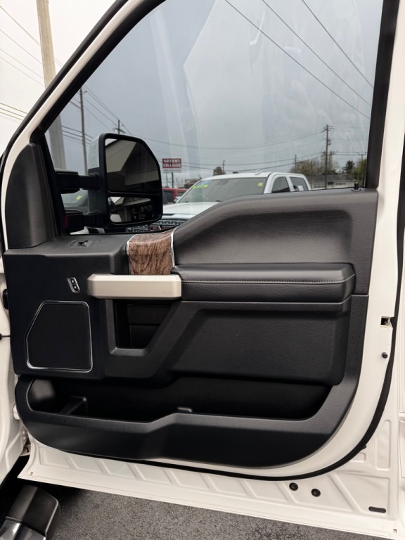 2018 Ford F-350 Image 24