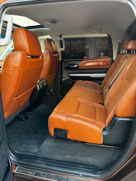 2015 Toyota Tundra Image 16