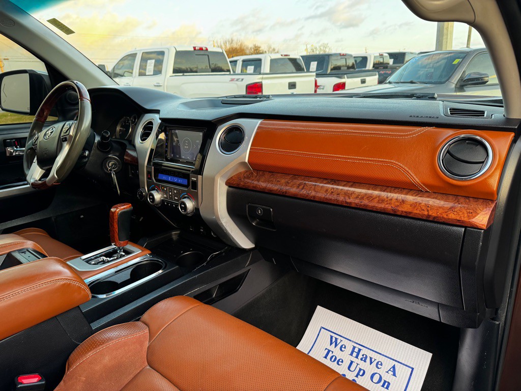 2015 Toyota Tundra Image 23