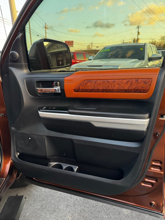 2015 Toyota Tundra Image 25