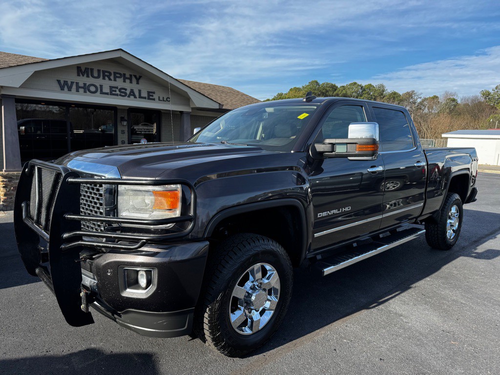 2015 GMC Sierra Image 2