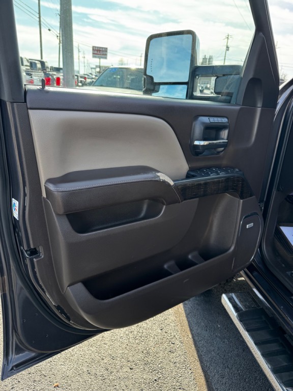 2015 GMC Sierra Image 15