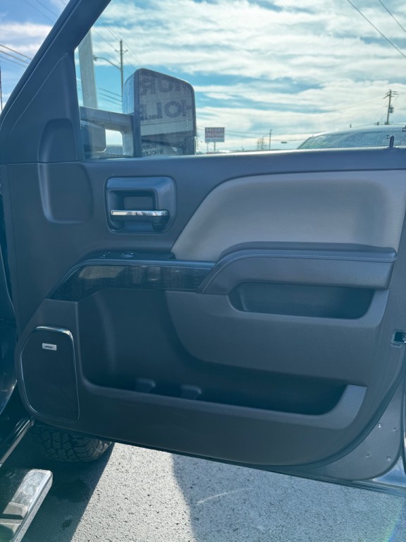 2015 GMC Sierra Image 25